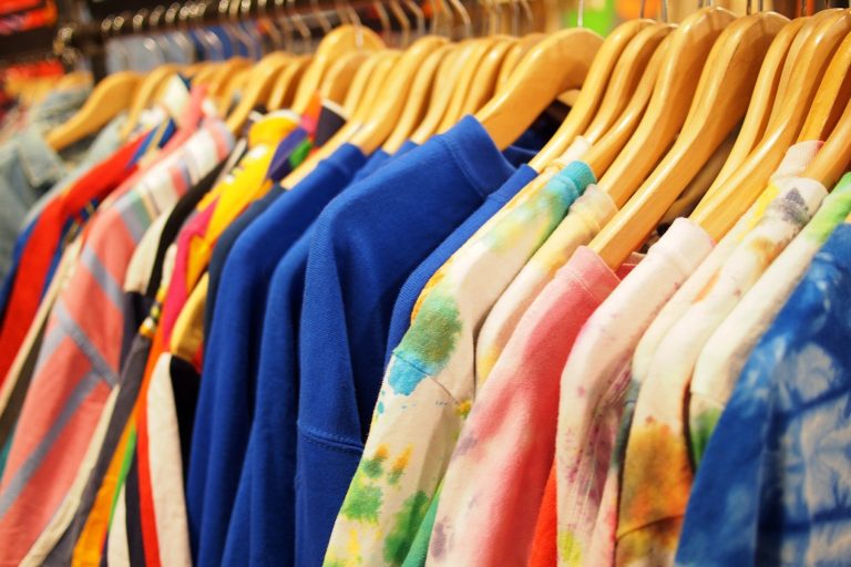 Minimising Needle Heat Damage: Thread Choices That Protect Delicate Fabrics
